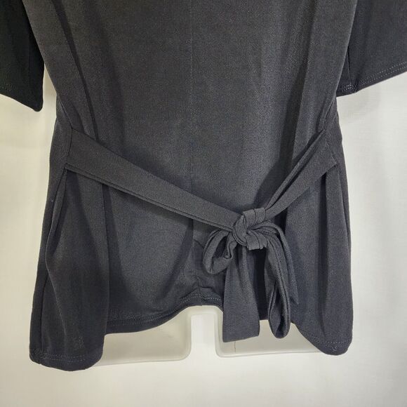 Green Envelope LA Women’s Top Size Medium Black Short Sleeves Tie Back Keyhole - Picture 6 of 8